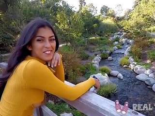 Echt tieners - amatuer latina tiener sophia leone pov xxx video-