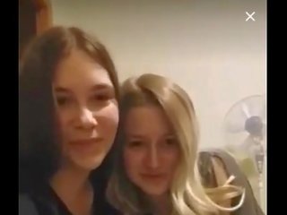 [periscope] ukrainska tonårs flickor praxis smooching