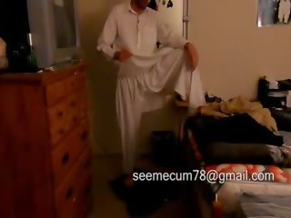 Pakistani man masturbates middle eastern putz